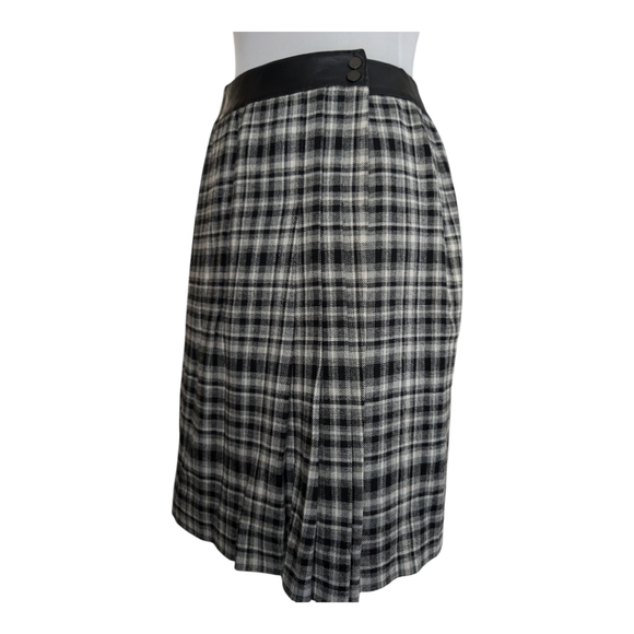 Anne Klein Black and White Plaid Wool Wrap Skirt size 4 - Picture 4 of 10